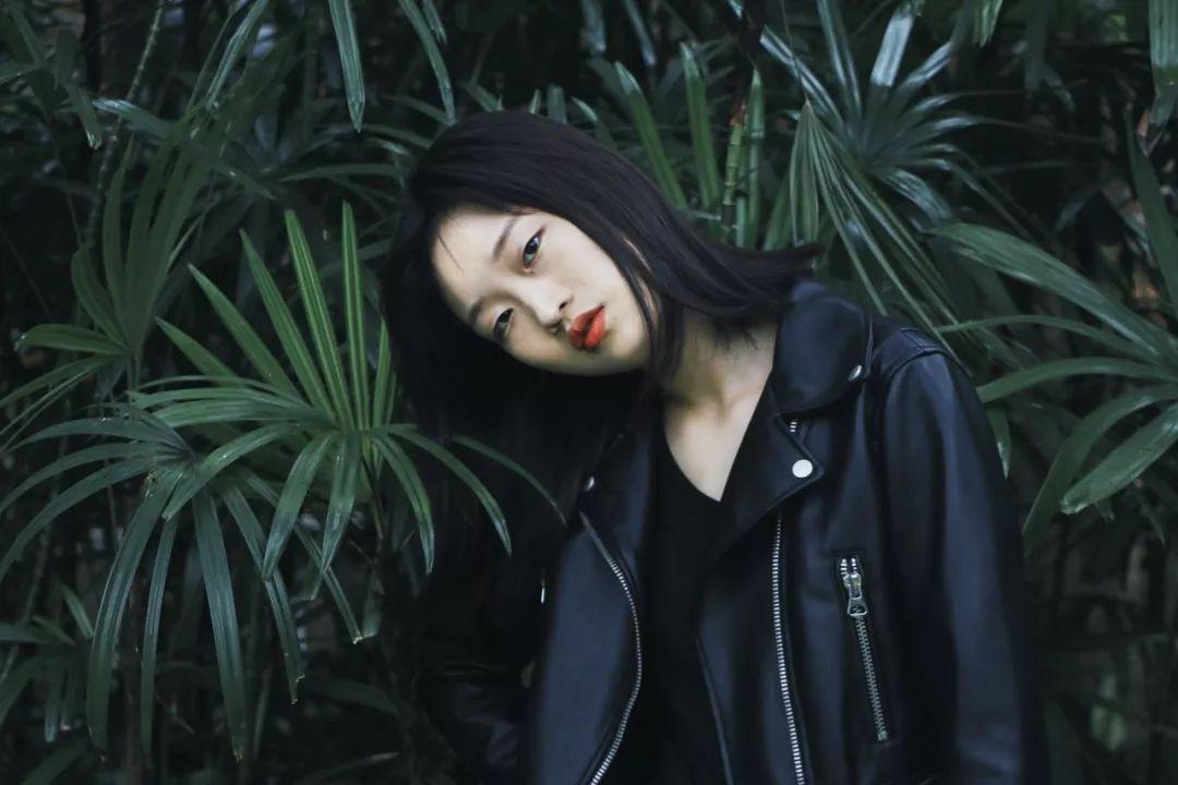 跟女生聊天不回信息？
