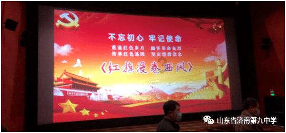 玩具店里的娃娃