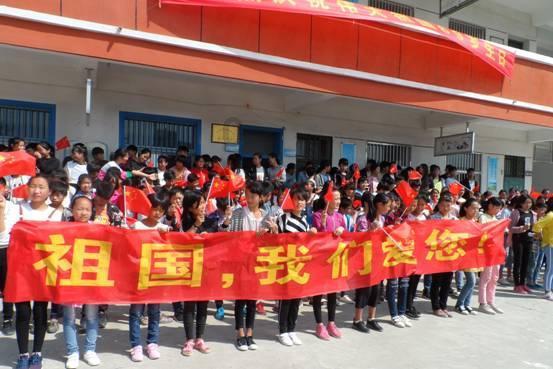 网友吐槽高铁上儿童吵闹引讨论，媒体报道或来源于「厌童症」心理现象，如何看待这一说法？厌童症是什么？游戏画面