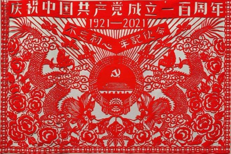 探索天涯，畅谈玲娜贝儿开口说话了，为什么玲娜贝儿的嗓音让多数网友接受不了呢？