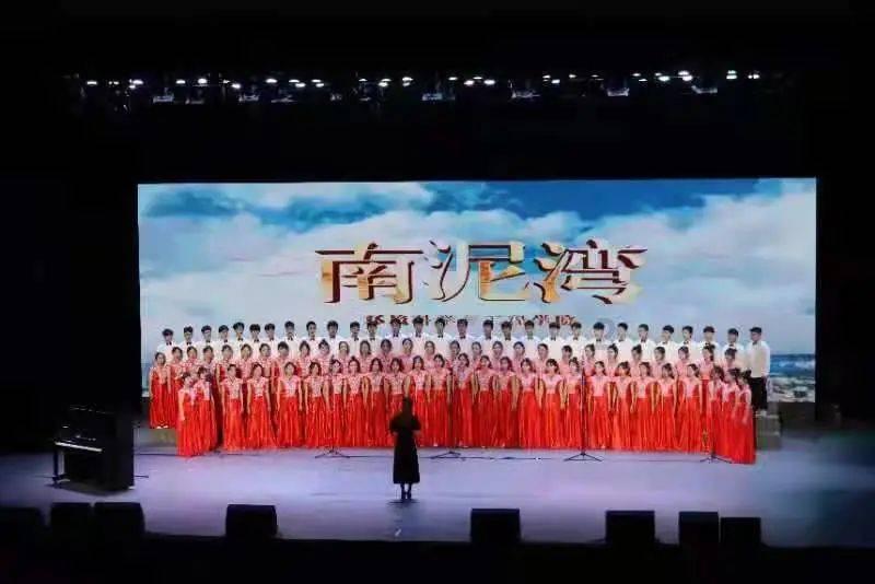 玩滑板的男孩逃脱2