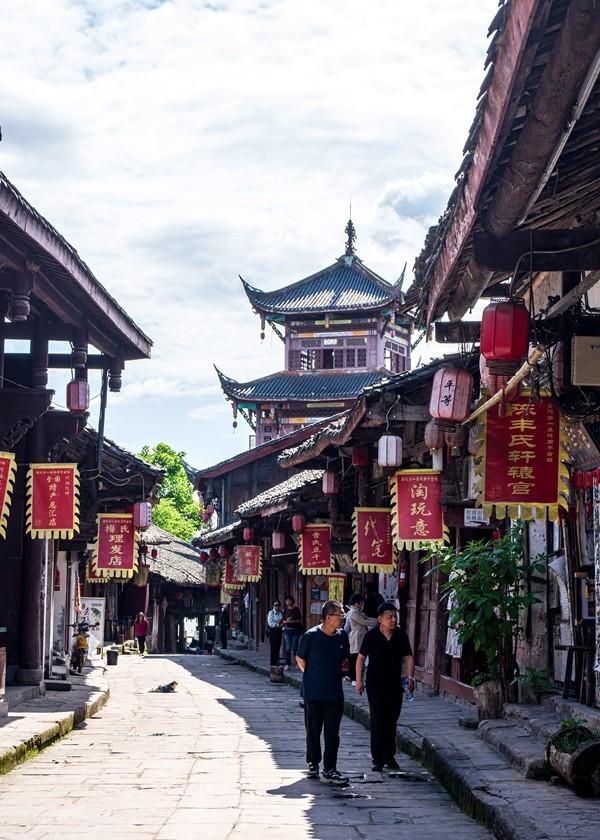 一部小说续费700元仍然看不完，小说软件的收费标准你能接受吗？小说软件怎样收费最合理？游戏画面